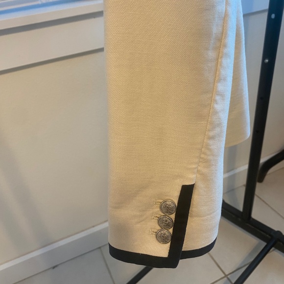 Women’s Banana Republic Blazer. petite, medium. - Picture 3 of 9